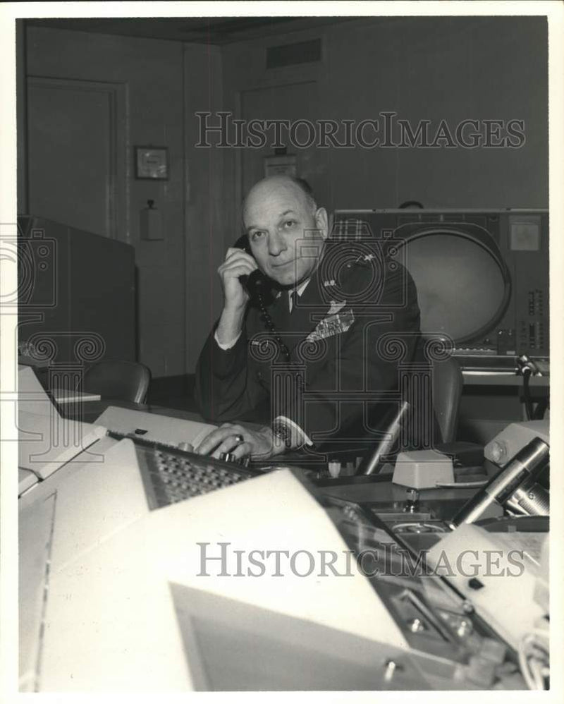Load image into Gallery viewer, 1966 Press Photo Major General Frederick R. Terrell Turns over Command of NORAD
