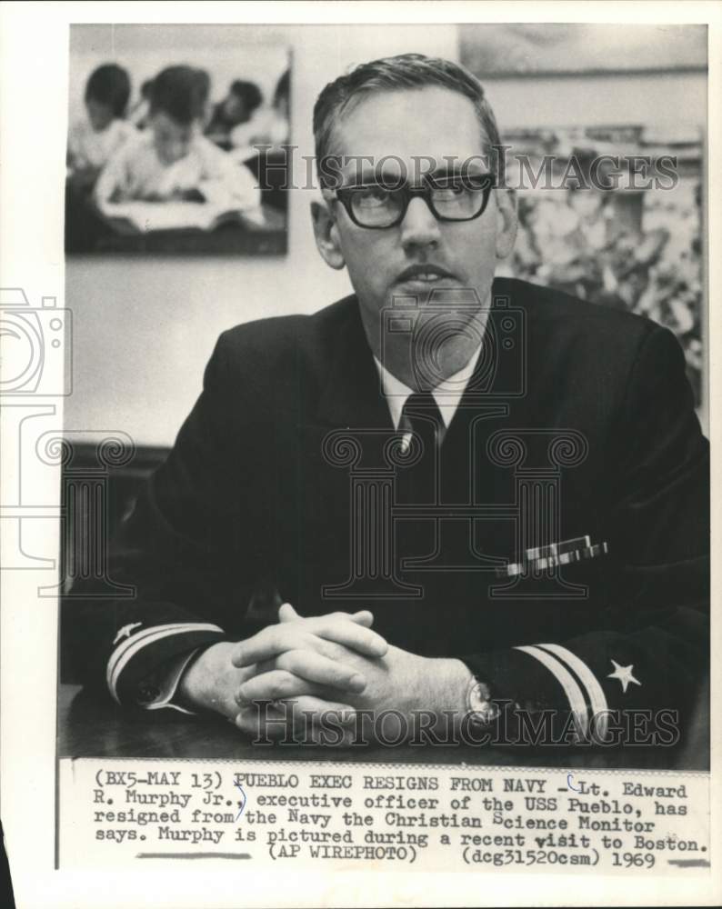 Load image into Gallery viewer, 1969 Press Photo Lieutenant Edward R. Murphy Jr., resigns from the Navy, Boston
