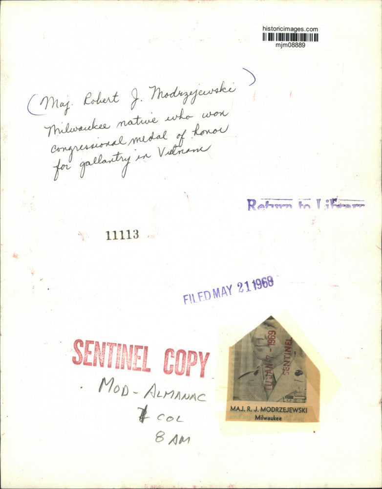 1968 Press Photo Medal of Honor, Maj Robert Modrzejewski of Milwaukee, WI