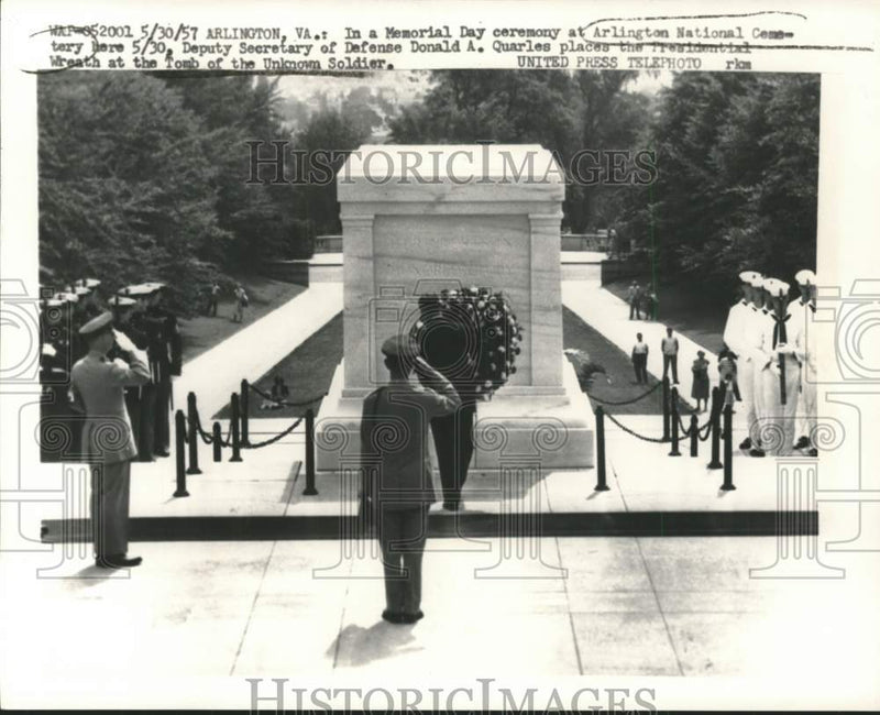 Load image into Gallery viewer, 1957 Press Photo Wreaths Placed, Tomb of the Unknown Soldier, Arlington Cemetery
