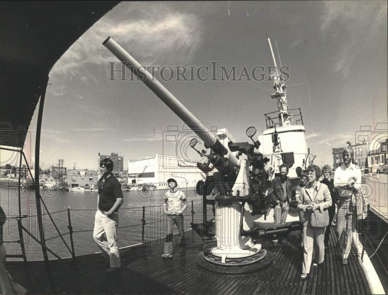 Load image into Gallery viewer, 1979 Press Photo Visitors tour Authentic World War II Submarine, The USS Cobia
