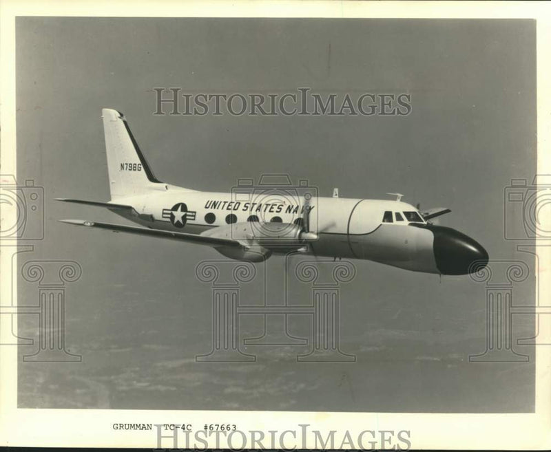 Load image into Gallery viewer, 1972 Press Photo United States Navy Grumman TC-4C Academe in Flight - mjm09261
