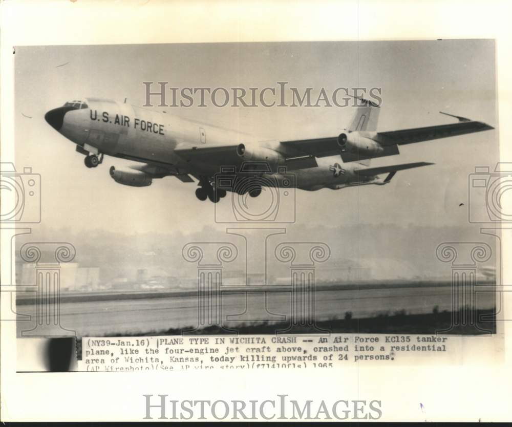 1965 Press Photo Air Force KC135 Tanker, four-engine jet tanker in flight