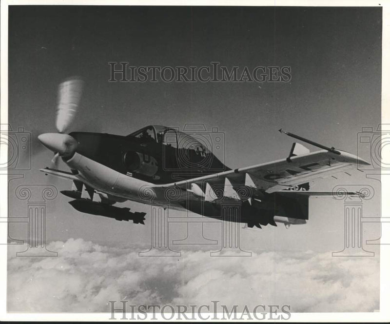 Load image into Gallery viewer, 1964 Press Photo United States YAT-28E, T-28 single engine jet trainer
