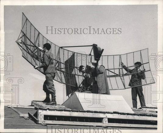 1955 Press Photo C.A. Mathew Trains Japanese Air Self Defense Forces Students
