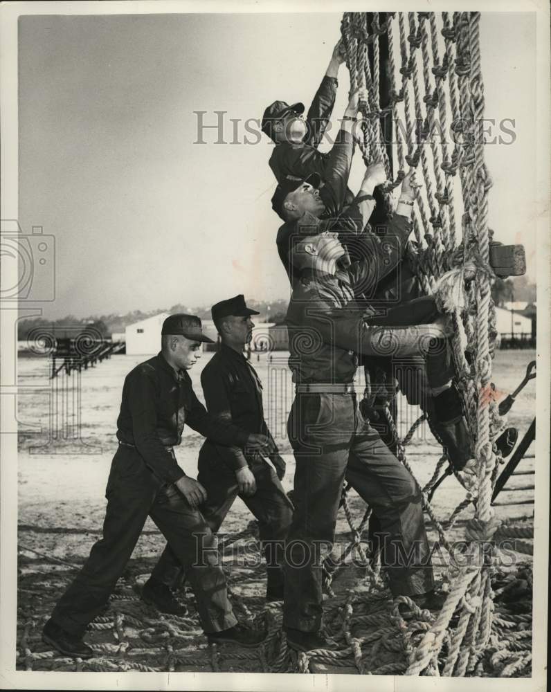 1956 Press Photo Marines from Milwaukee are undergoing training in California.