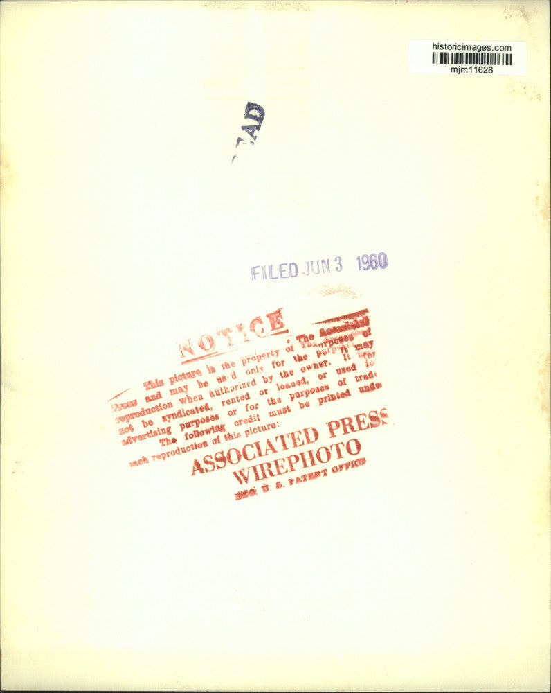 1960 Press Photo US Navy Vice Admiral John H. Sides poses at his Pentagon office