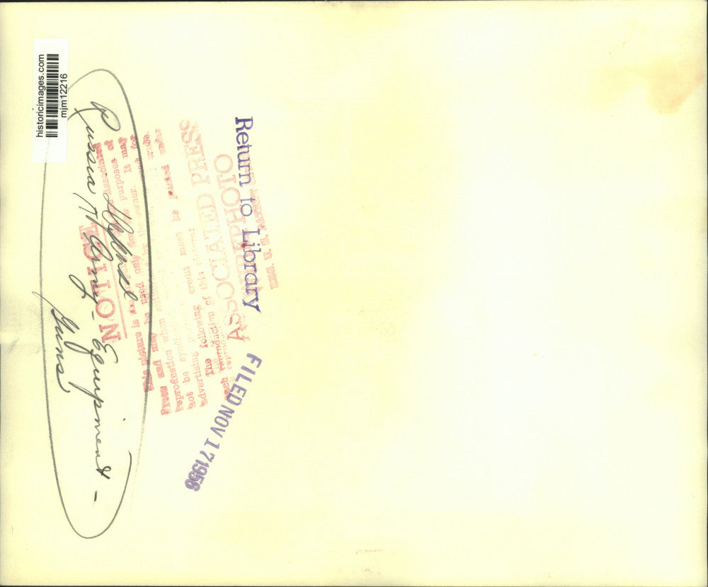 1956 Press Photo Heavy artillery rifles of Moscow Army Garrison on Red Square.