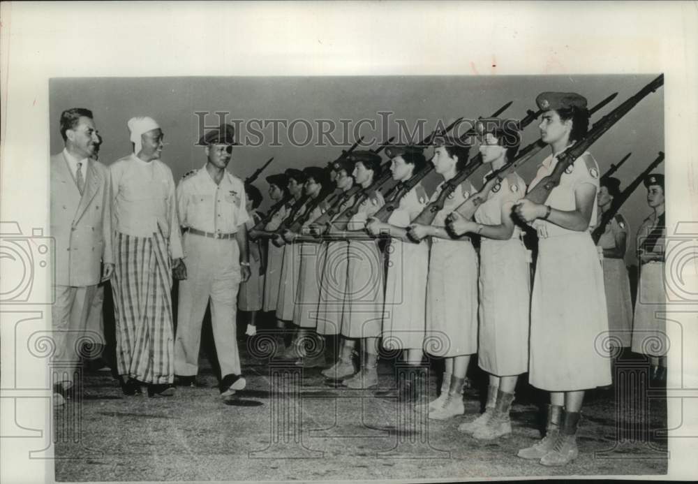 1955 Press Photo Burmese Premier and Israeli leaders in Tel Aviv Honor Guards.- Historic Images