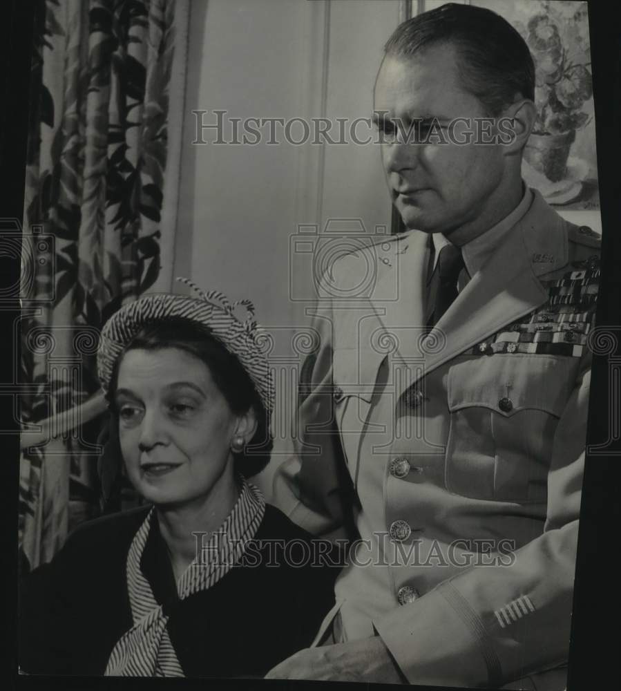 1949 Press Photo Air Force General Hoyt S Vandenberg & wife at the Auditorium