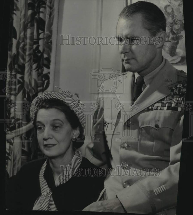 Load image into Gallery viewer, 1949 Press Photo Air Force General Hoyt S Vandenberg &amp; wife at the Auditorium
