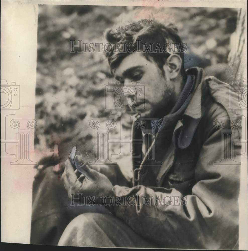 1951 Press Photo Chinese Treated and Returned Cpl Robert Montague to Allies