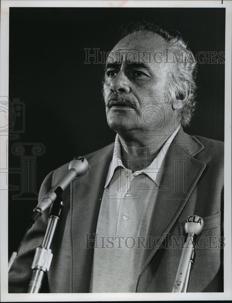 1977 Press Photo Martin Balsam plays a veteran television script writer- Historic Images