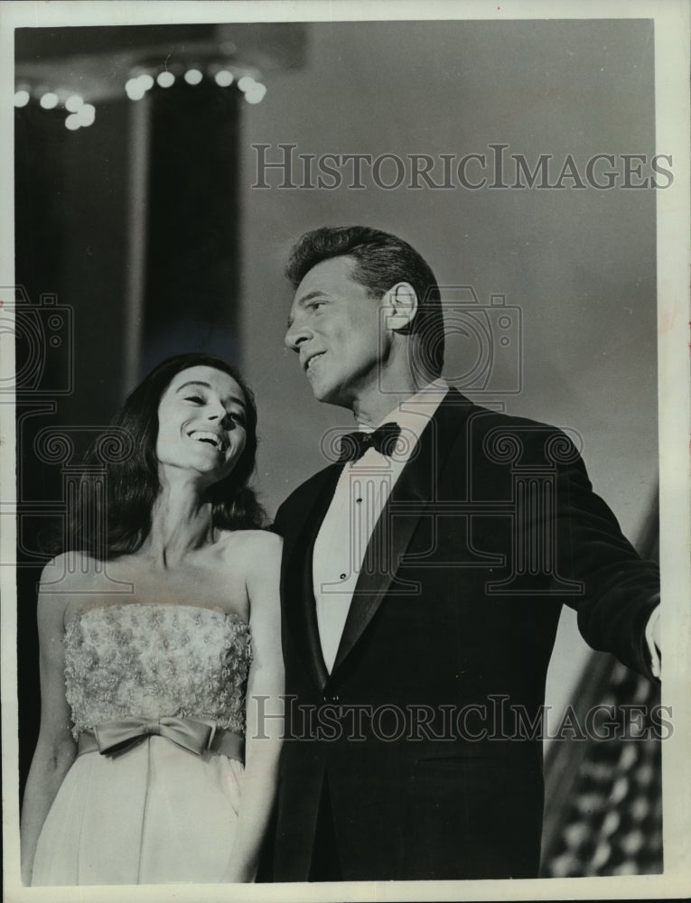 1966 Press Photo Marisa Pavan and Jean Pierre Aumont on The Hollywood Palace- Historic Images