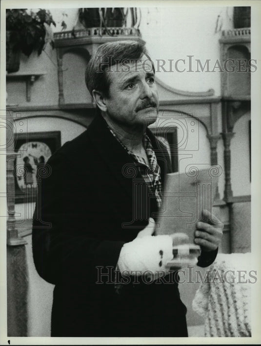 1986 Press Photo William Daniels as Dr. Craig in "St. Elsewhere" - mjp00093- Historic Images