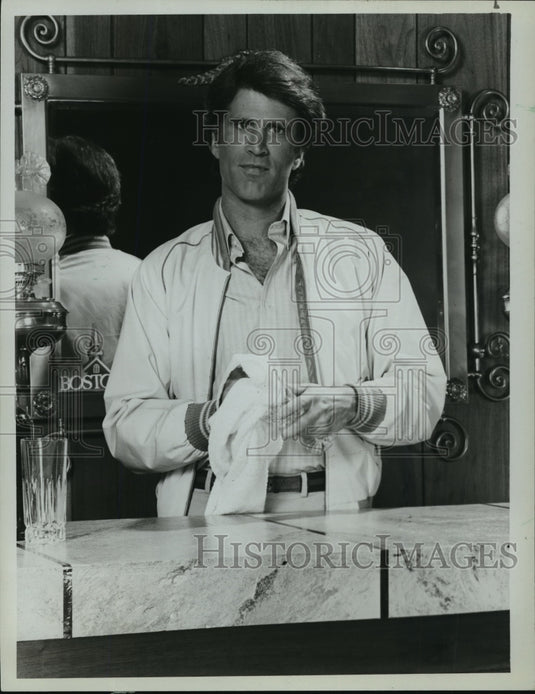 1985 Press Photo Ted Danson stars as the owner of a Boston bar in "Cheers"- Historic Images