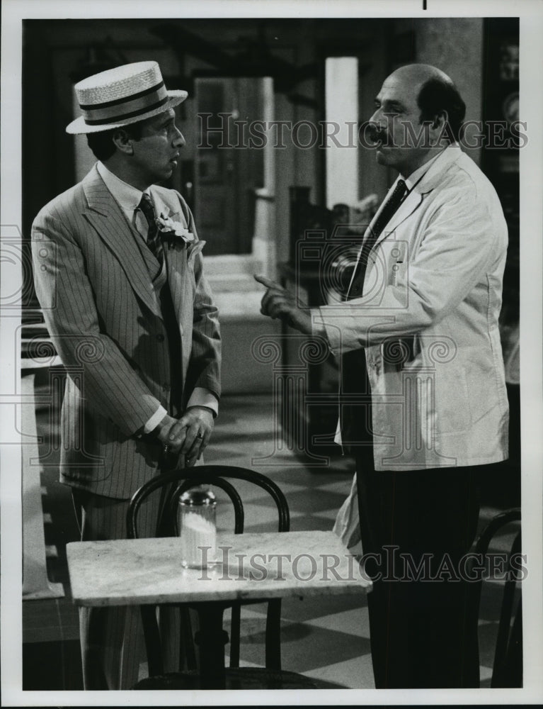 1976 Press Photo Herschel Bernardi as Charlie Newman in Newman&#39;s Drugstore- Historic Images