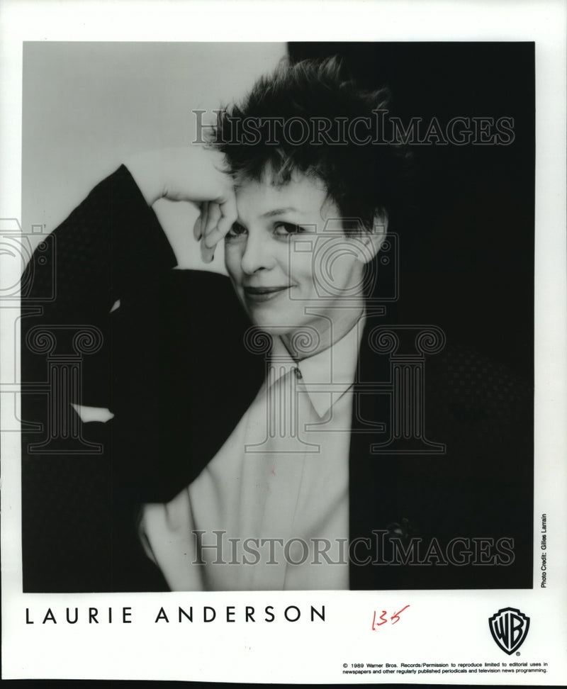 Load image into Gallery viewer, 1989 Press Photo Laurie Anderson, Artist, Composer &amp; Musician - mjp00822
