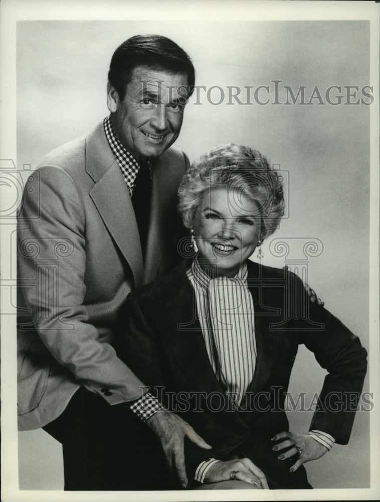 1976 Press Photo Bob Barker&amp; Singer Helen O&#39;Connell Host Miss USA Beauty Pageant- Historic Images