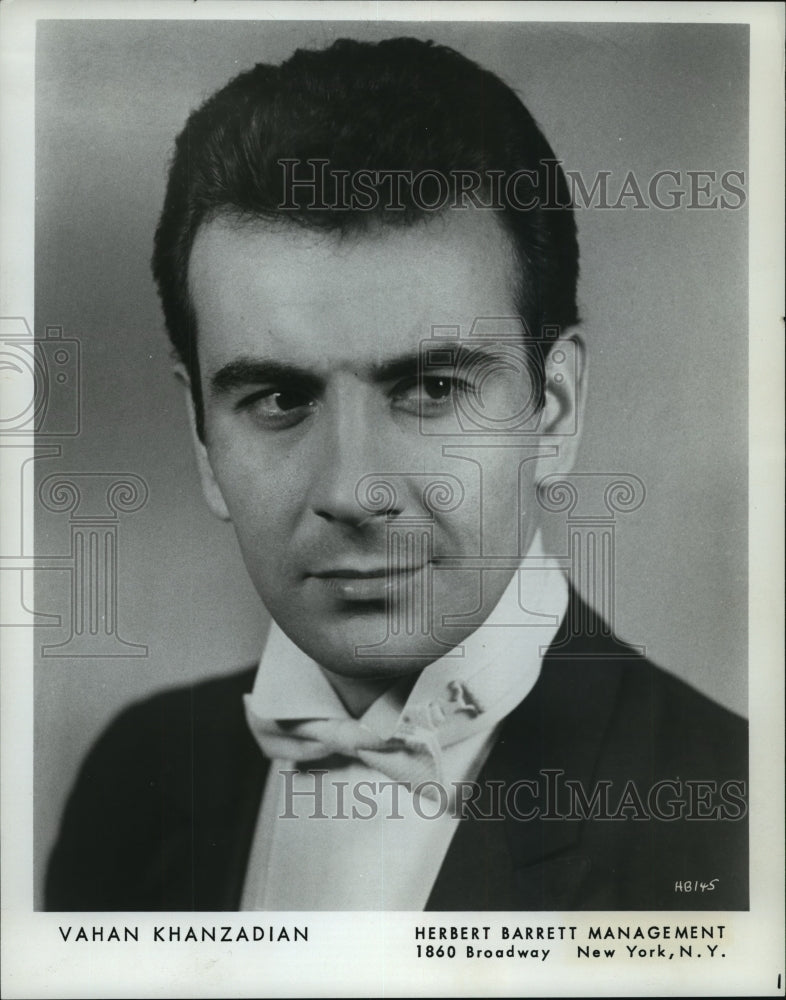 1970 Press Photo Vahan Khanzadian, concert singer - mjp00942