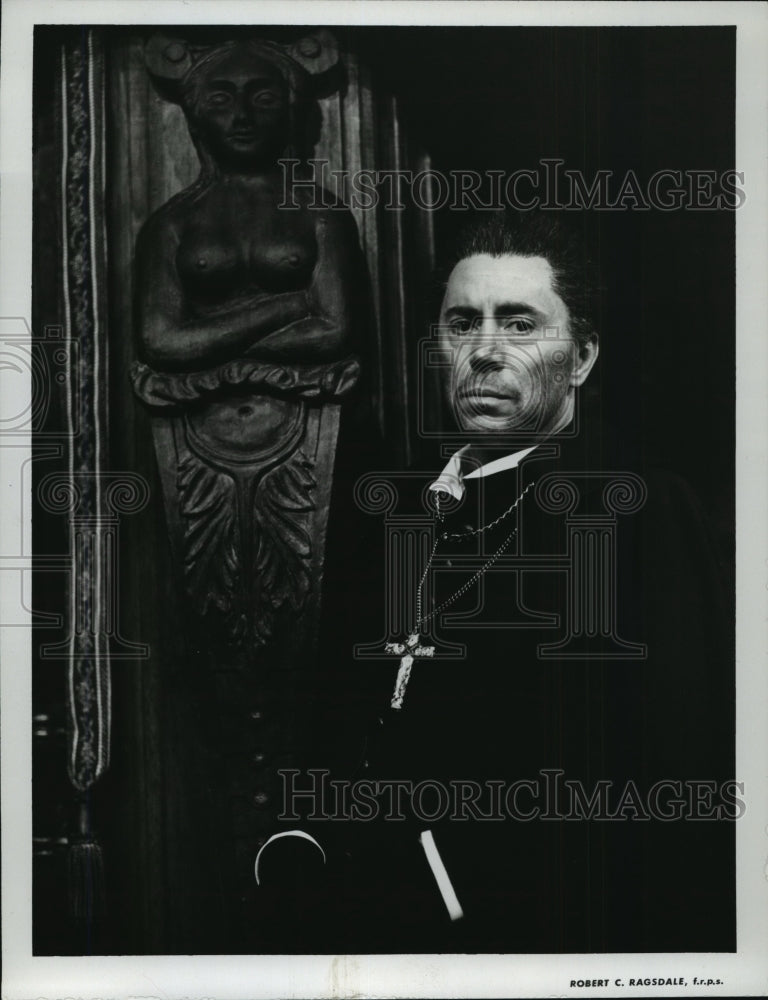 1983 Press Photo Brian Bedford as Tartuffe in "Tartuffe" - mjp01300- Historic Images