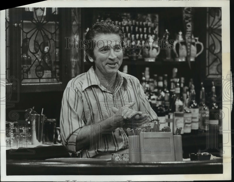 Load image into Gallery viewer, 1972 Press Photo Gabriel Dell in "The Corner Bar" - mjp01794
