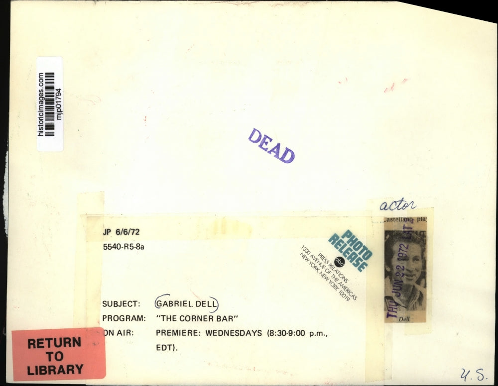 1972 Press Photo Gabriel Dell in "The Corner Bar" - mjp01794