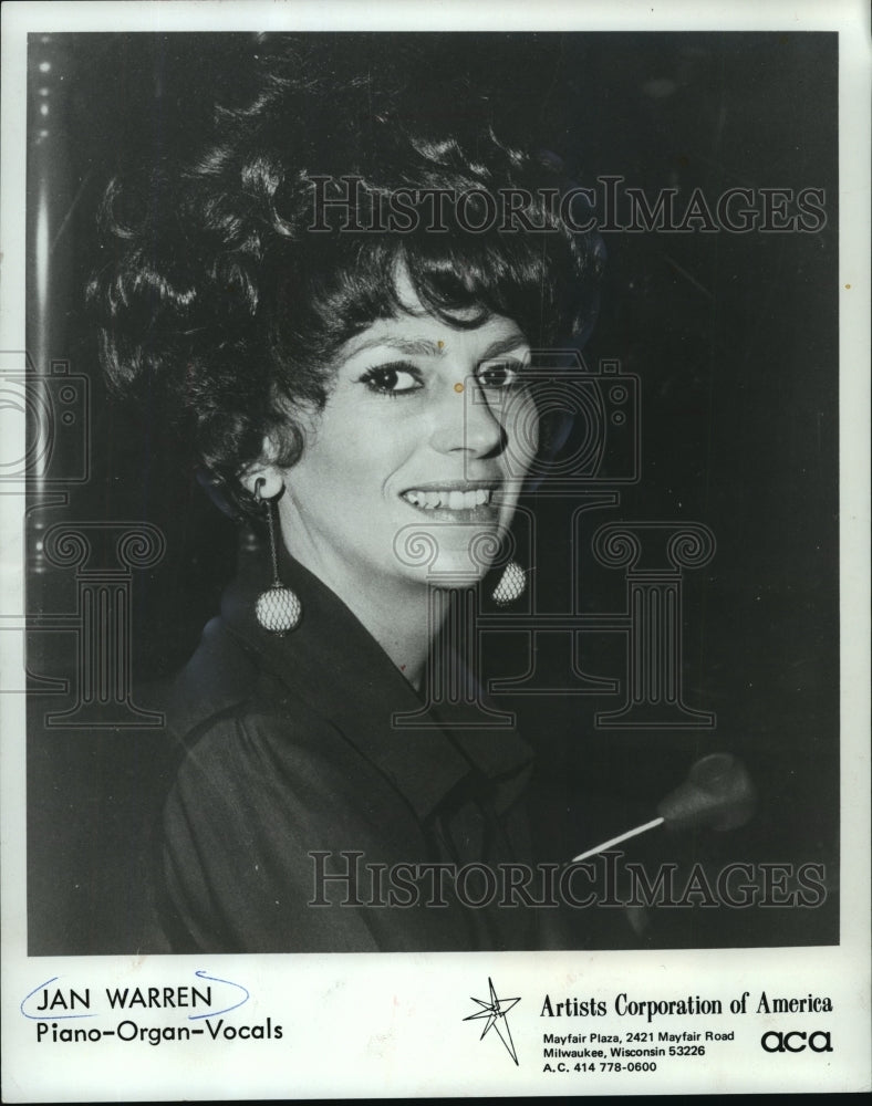 1976 Press Photo Jan Warren, piano-organ-vocals - mjp02304- Historic Images