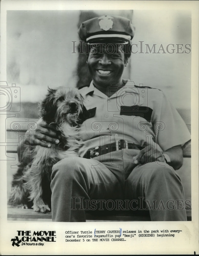 1981 Press Photo Turtle Carter and Higgins relaxing in the park - mjp02354- Historic Images