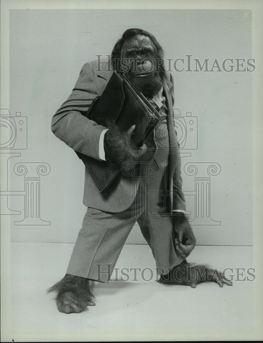 1983 Press Photo C.J. as Mr. Smith in "Mr. Smith" - mjp02465- Historic Images