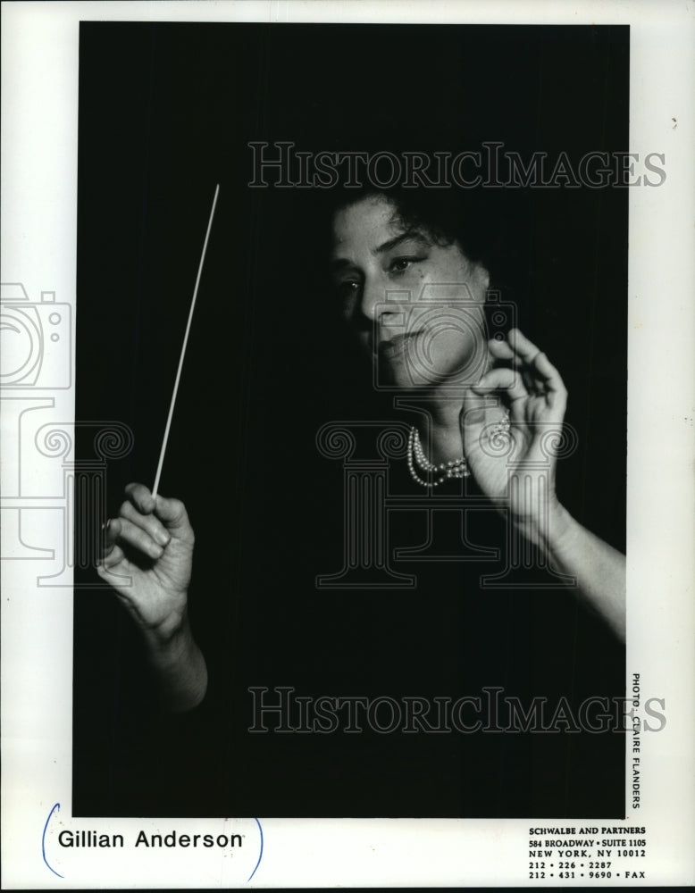 1994 Press Photo Gillian Anderson, conductor - mjp02486- Historic Images