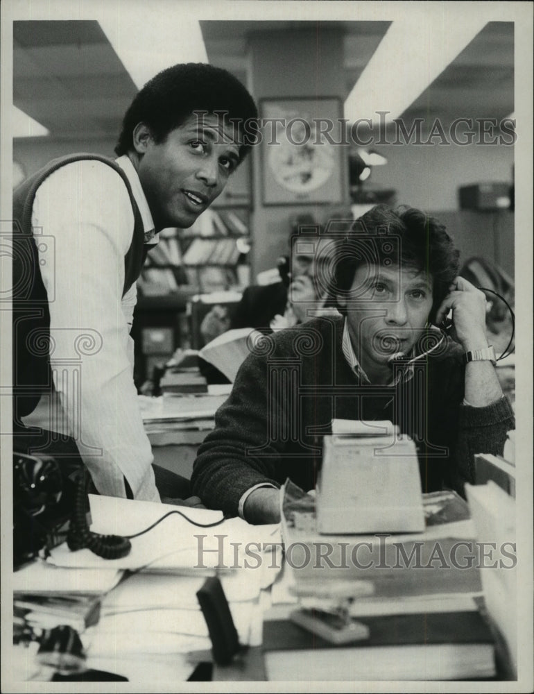 1979 Press Photo Michael Warren and Robert Walden in &quot;Lou Grant&quot; - mjp02624- Historic Images