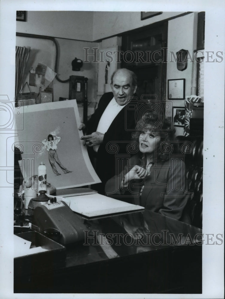 1985 Press Photo Eileen Brennan and Ed Asner star in "Off the Rack" - mjp02741- Historic Images