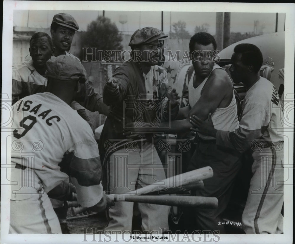 1977 Press Photo Billy Dee Williams and James Earl Jones - mjp02914- Historic Images