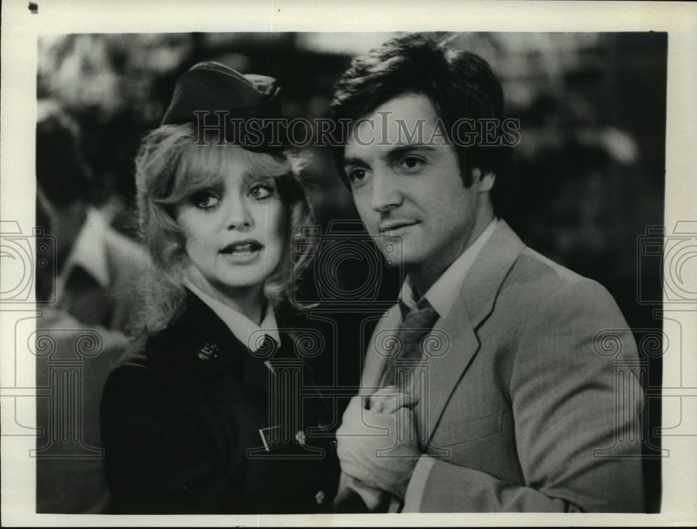 1985 Press Photo Goldie Hawn and Armand Assante in &quot;Private Benjamin&quot;- Historic Images