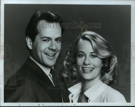 1985 Press Photo Cybill Shepherd and Bruce Willis in "Moonlighting" - mjp03335- Historic Images