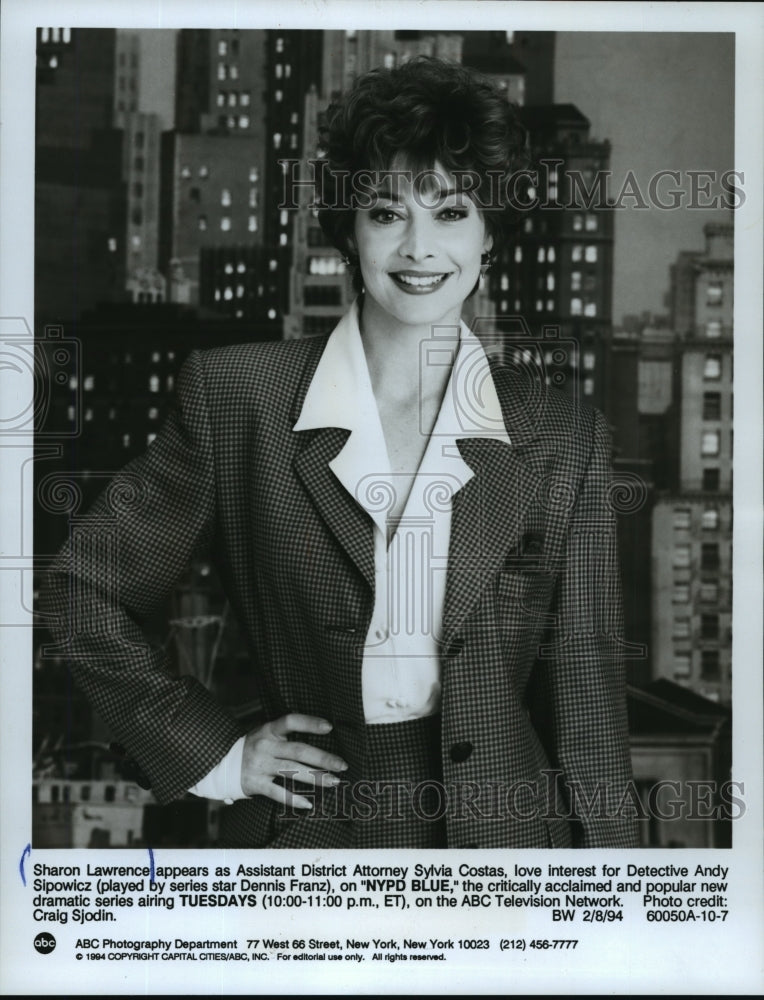 1994 Press Photo Sharon Lawrence as Sylvia Costas in &quot;NYPD BLUE&quot; - mjp03442- Historic Images