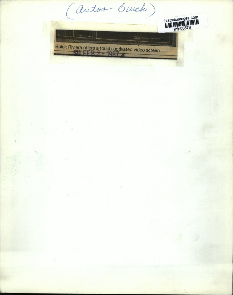 1987 Press Photo Graphic Control Center and Analog Gauges for Buick - mjp03578