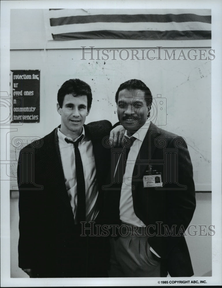 1986 Press Photo M. Ontkean and Billy Dee Williams in &quot;The Right of the People&quot;- Historic Images