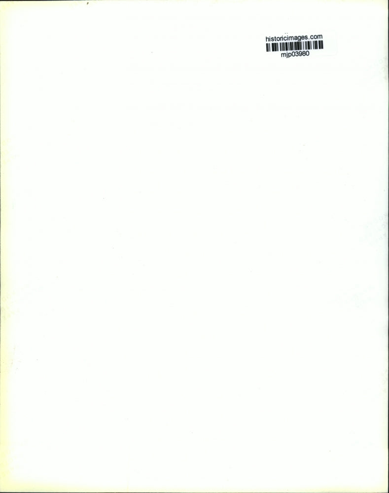 1993 Press Photo Keenen Ivory Wayans holding an award from American Music Award