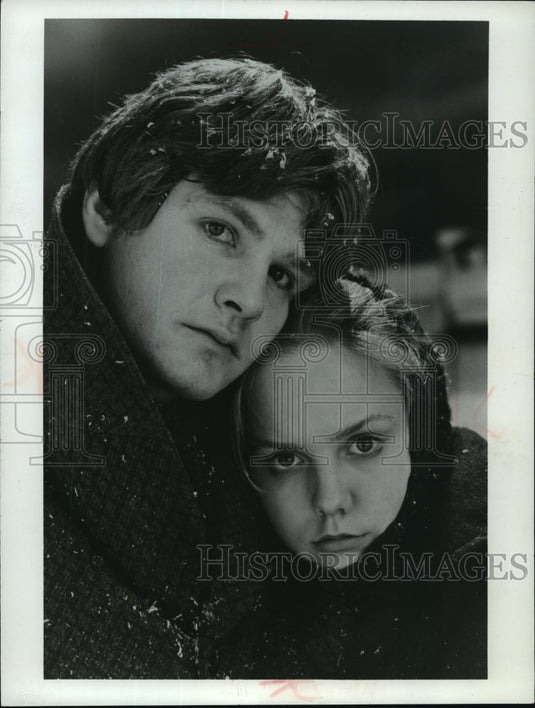 1976 Press Photo Linda Purl and Roger Kern in "The Young Pioneers" - mjp04125