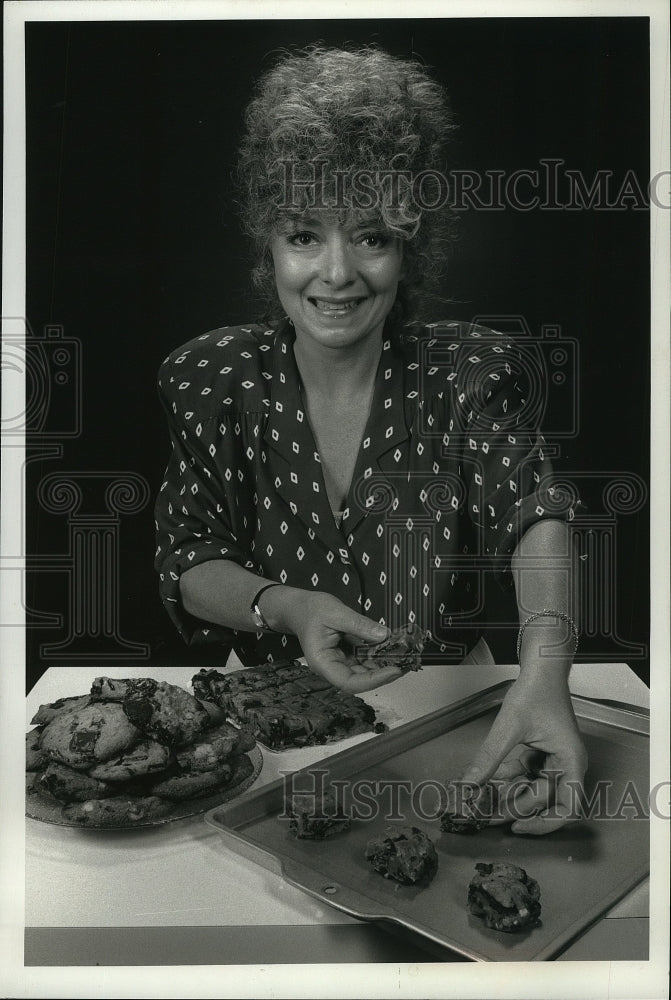 1991 Press Photo Caroline Kriz, creator of Pillsbury&#39;s Oven Lovin&#39; Cookies.- Historic Images