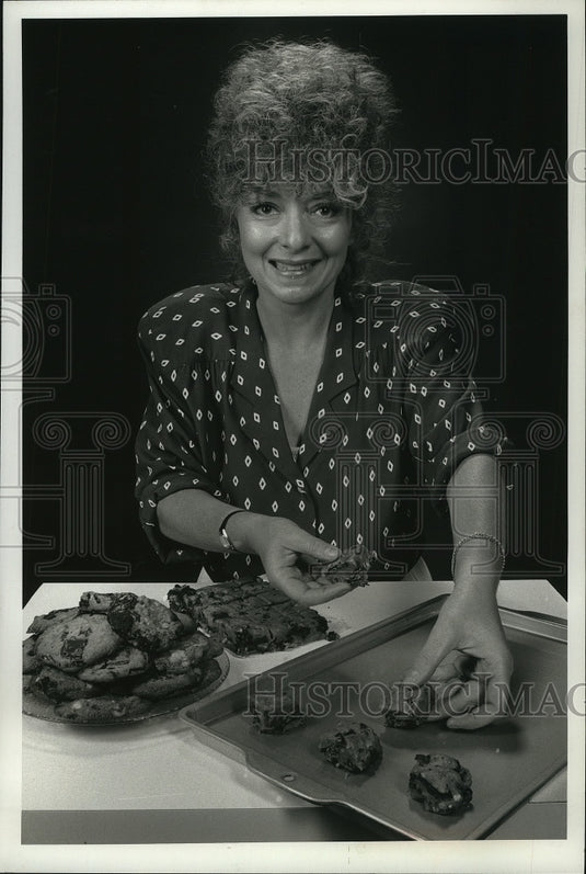 1991 Press Photo Caroline Kriz, creator of Pillsbury's Oven Lovin' Cookies.- Historic Images