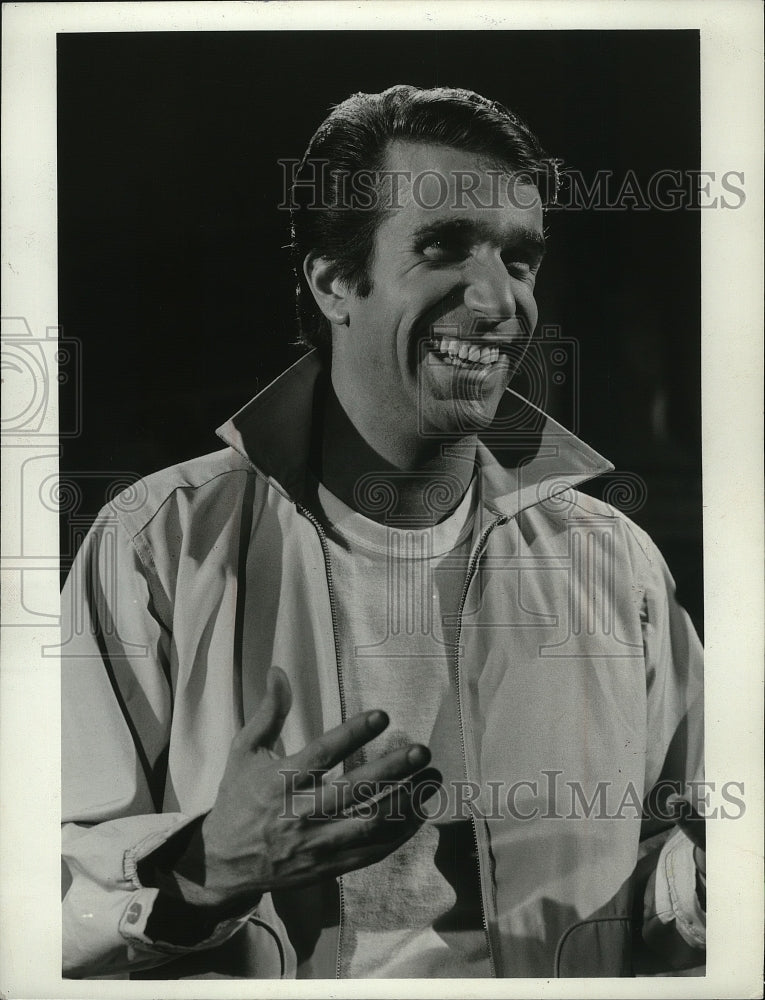 1974 Press Photo Henry Winkler stars in Happy Days, on ABC. - mjp04808- Historic Images