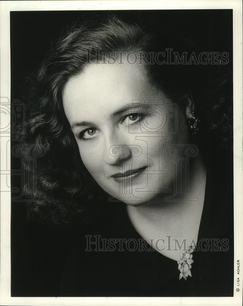 1988 Press Photo Christiane Young, opera singer. - mjp04955- Historic Images