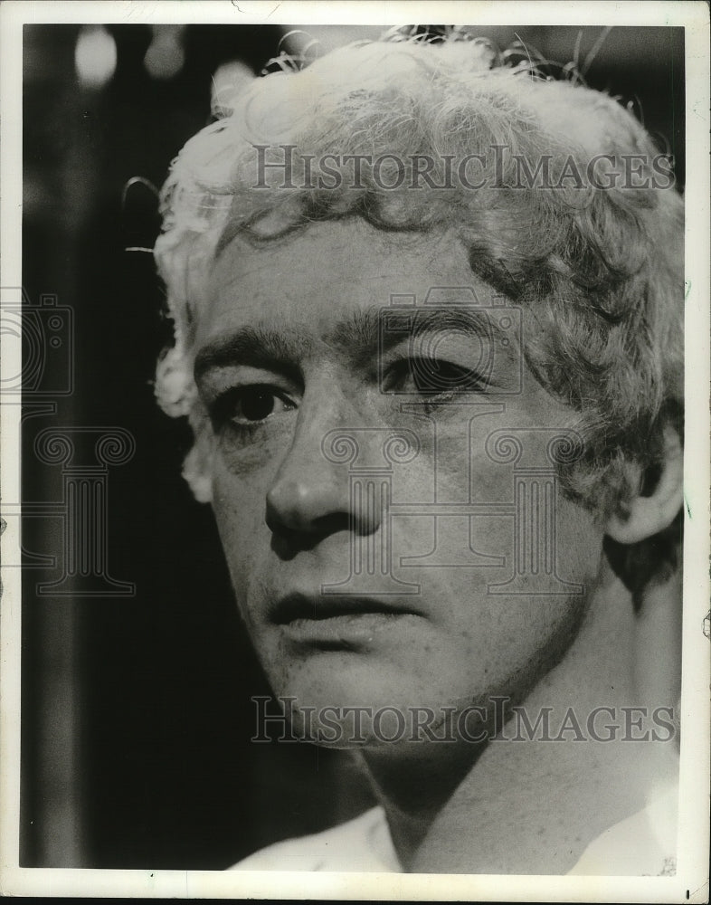 1977 Press Photo John Hurt stars in I, Claudius, on PBS. - mjp05040- Historic Images