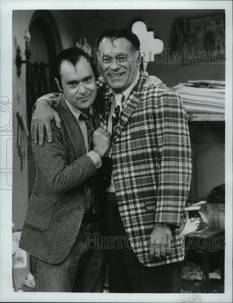 1982 Press Photo David L. Lander and Wynn Irwin on Laverne &amp; Shirley.- Historic Images