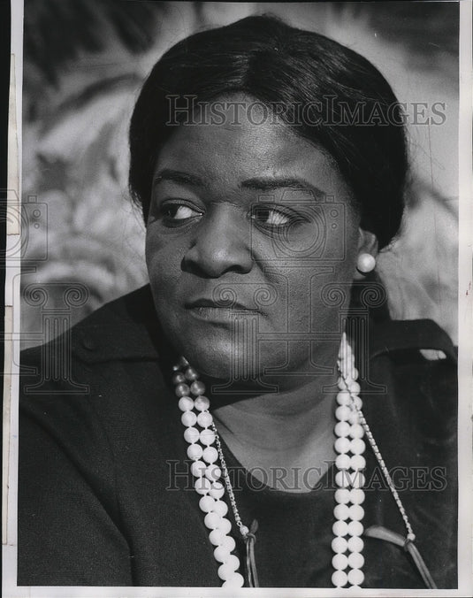 1971 Press Photo Claudia McNeil, actress. - mjp05339- Historic Images