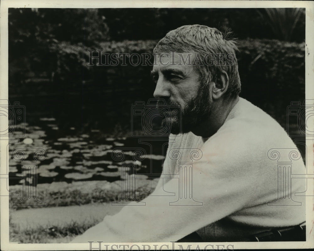1975 Press Photo Rod McKuen, poet, singer and composer. - mjp05905- Historic Images