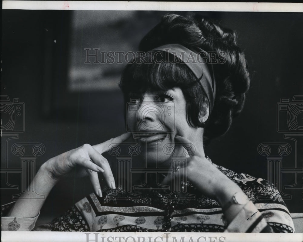 1974 Press Photo Actress Jo Anne Worley in Milwaukee. - mjp05933- Historic Images